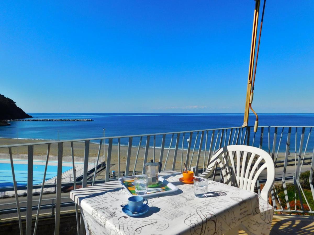 Trilocale Con Meravigliosa Vista Mare, ليفانتو المظهر الخارجي الصورة